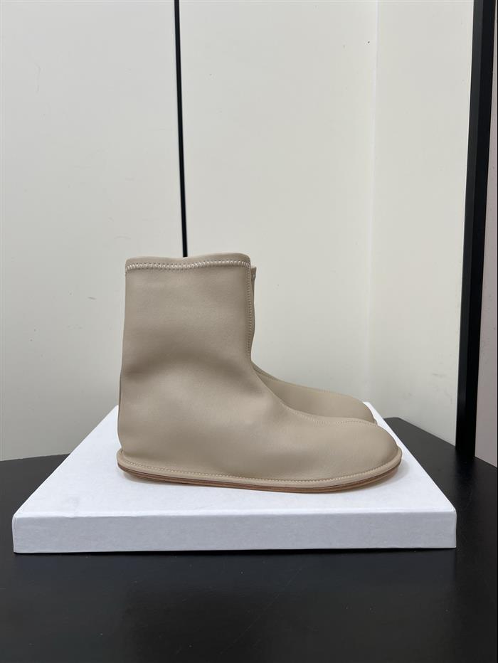 20251128173233828 320